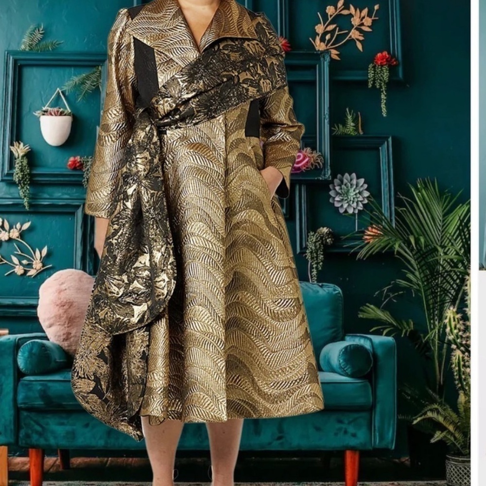 MAKING THE CUT Standard Metallic Jaquard Coat & Scarf jacket gold NWT size small - Picture 2 of 14